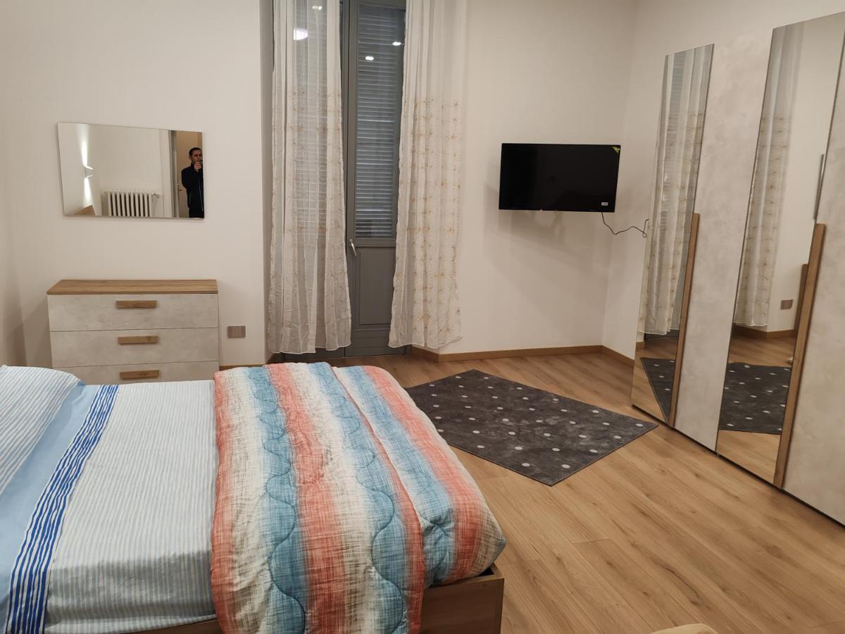 Appartamenti Lungo Fiume 506 Sesto Calende Esterno foto